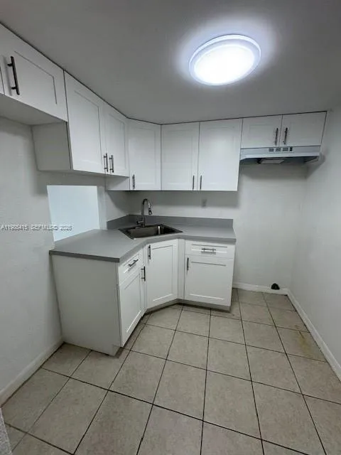 4550 NW 9th St # 617E, Miami FL 33126