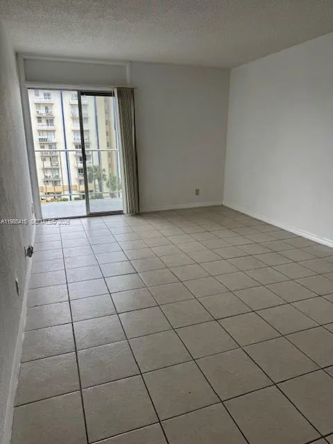 4550 NW 9th St # 617E, Miami FL 33126