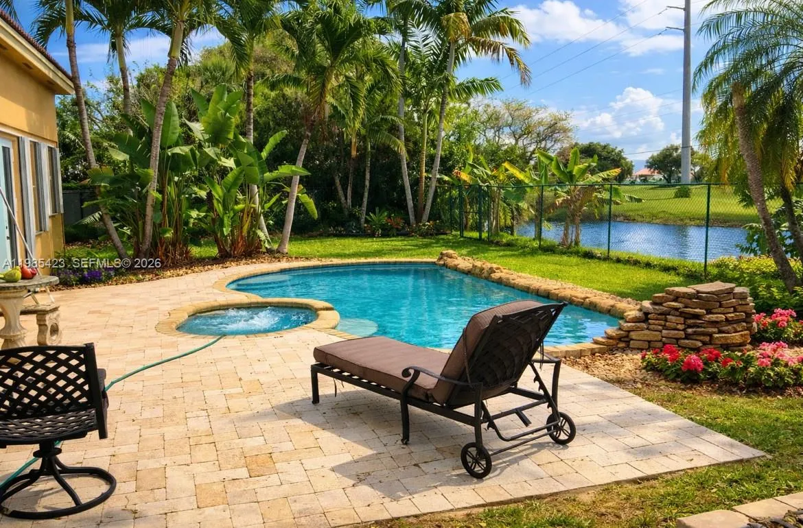 1958 SE 23rd Ct, Homestead FL 33035