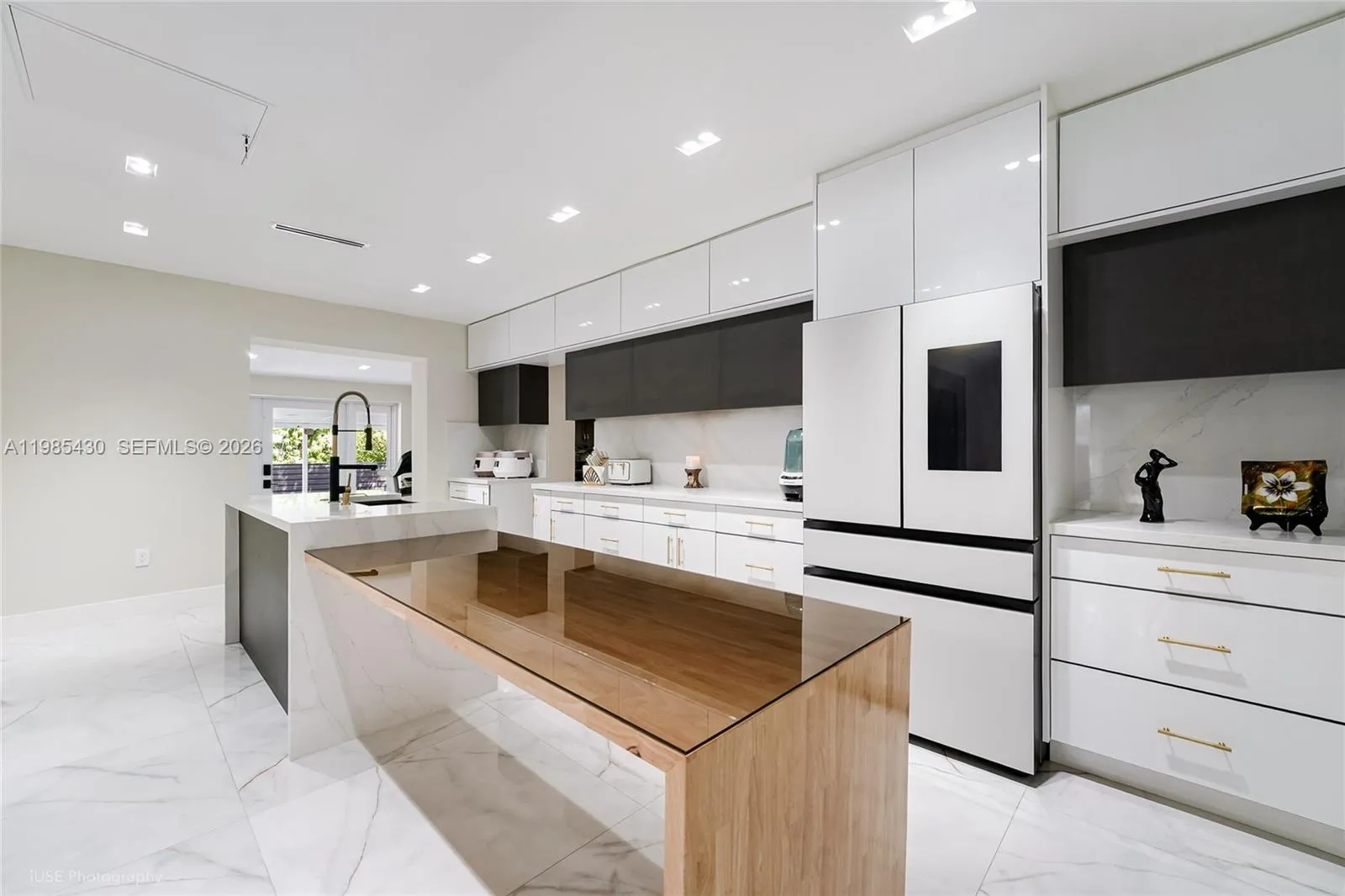 1851 NW 32nd Ave, Miami FL 33125