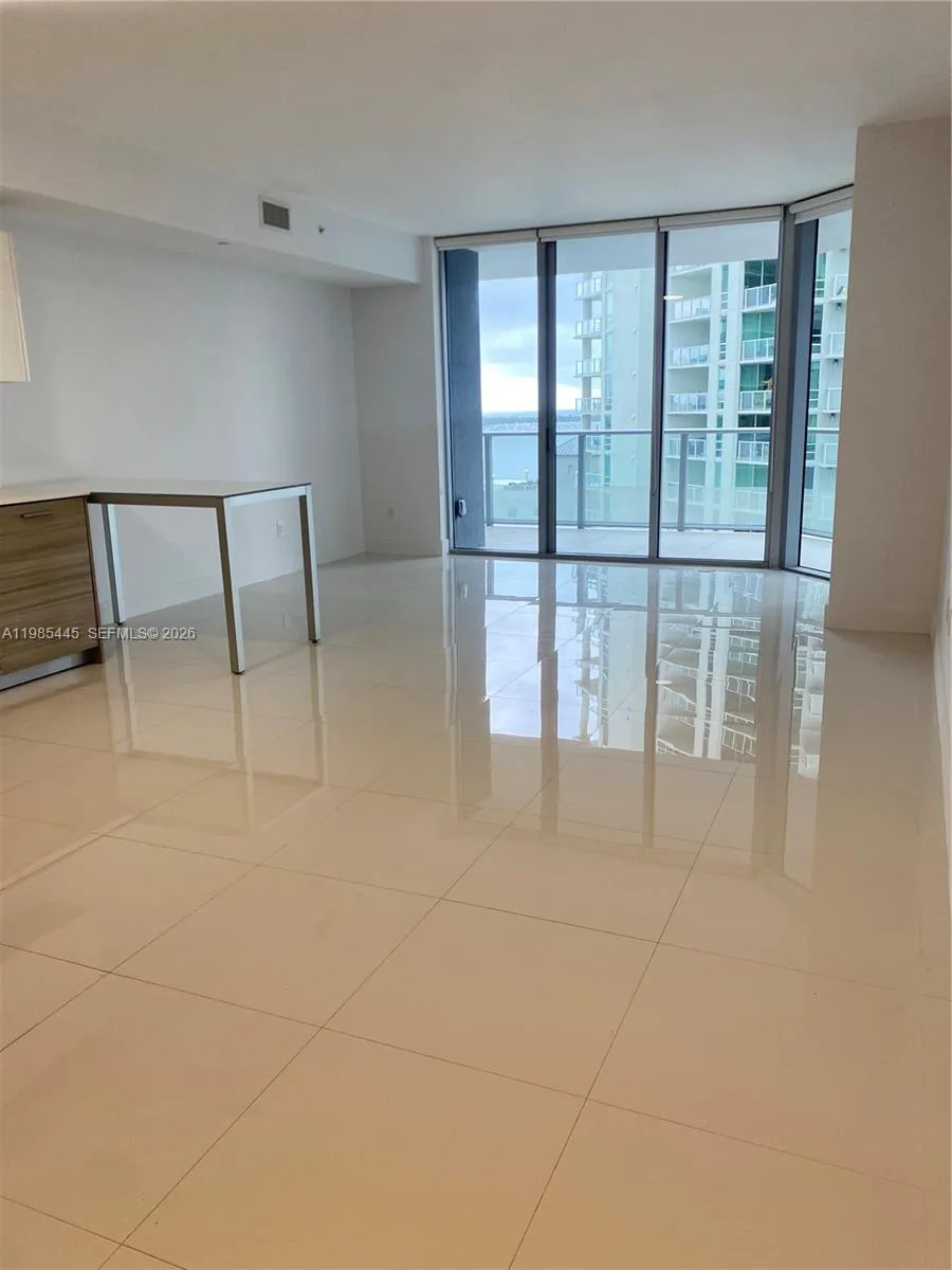 1300 Brickell Bay Dr # 1903, Miami FL 33131