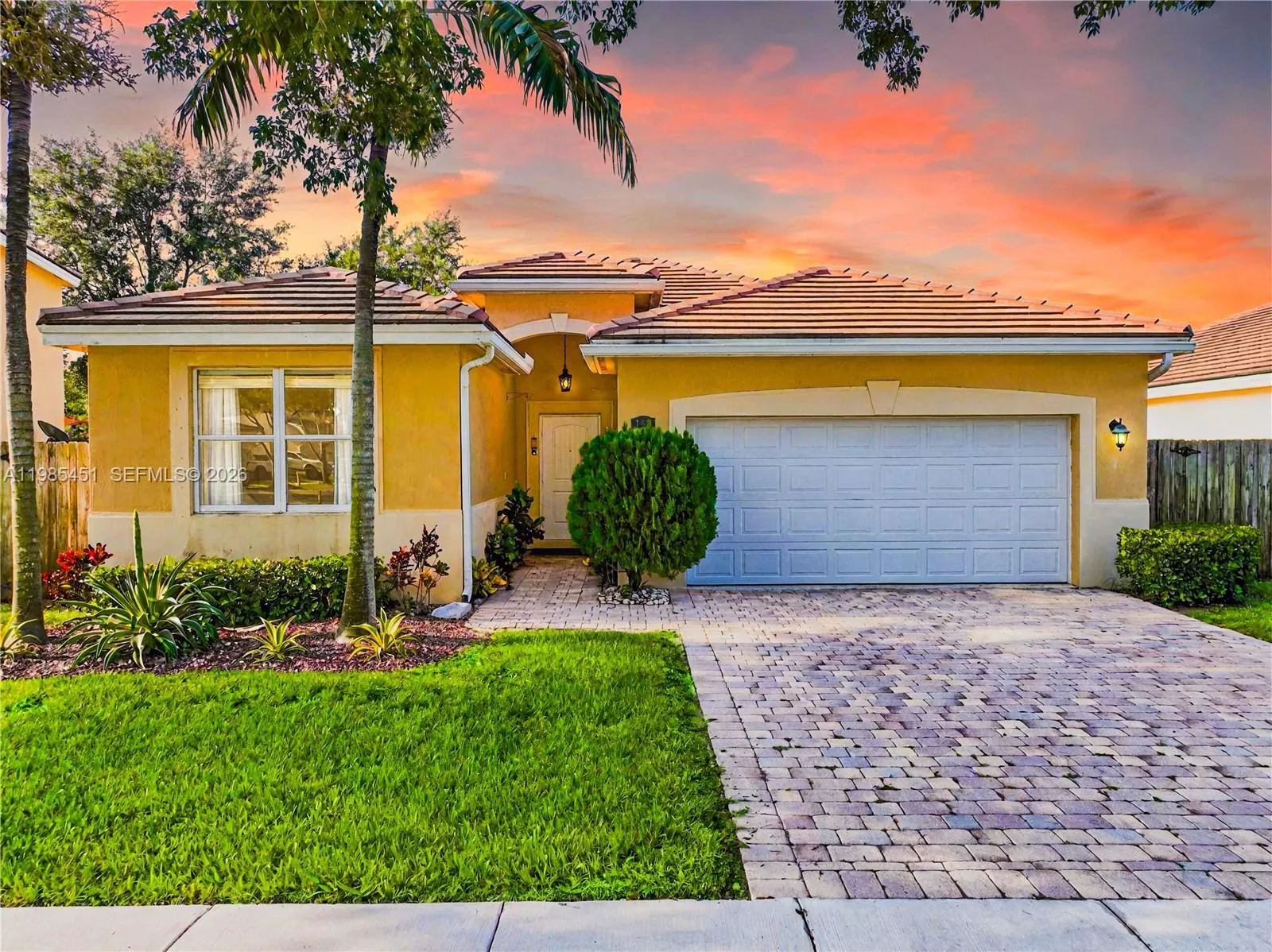 3090 SE 7th Ct, Homestead FL 33033