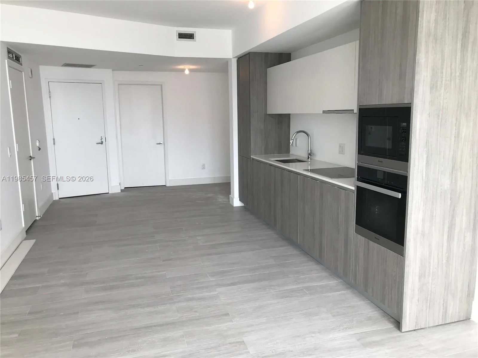 2900 NE 7th Ave # 1008, Miami FL 33137