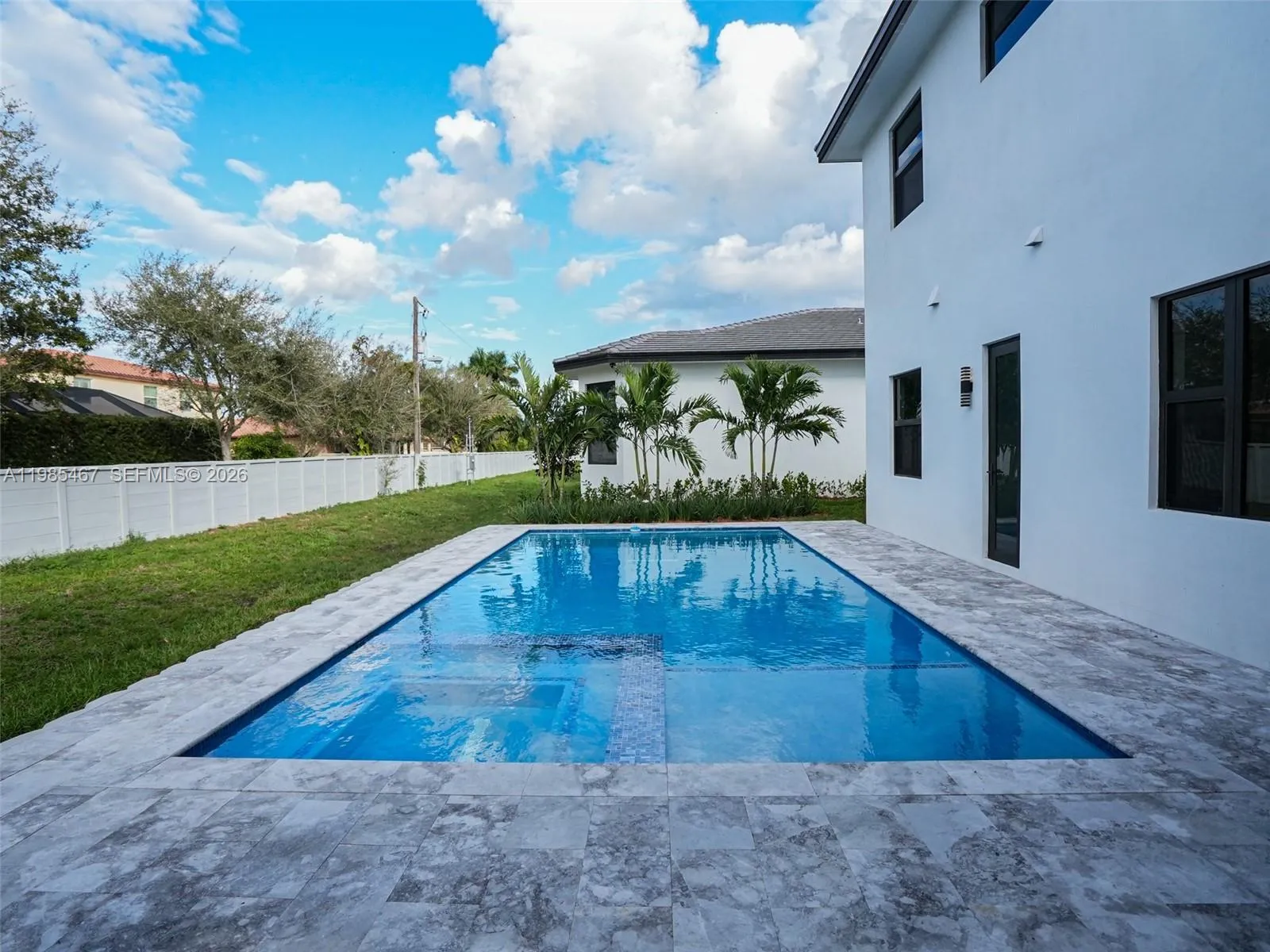 13004 Davie Oaks Dr, Davie FL 33325