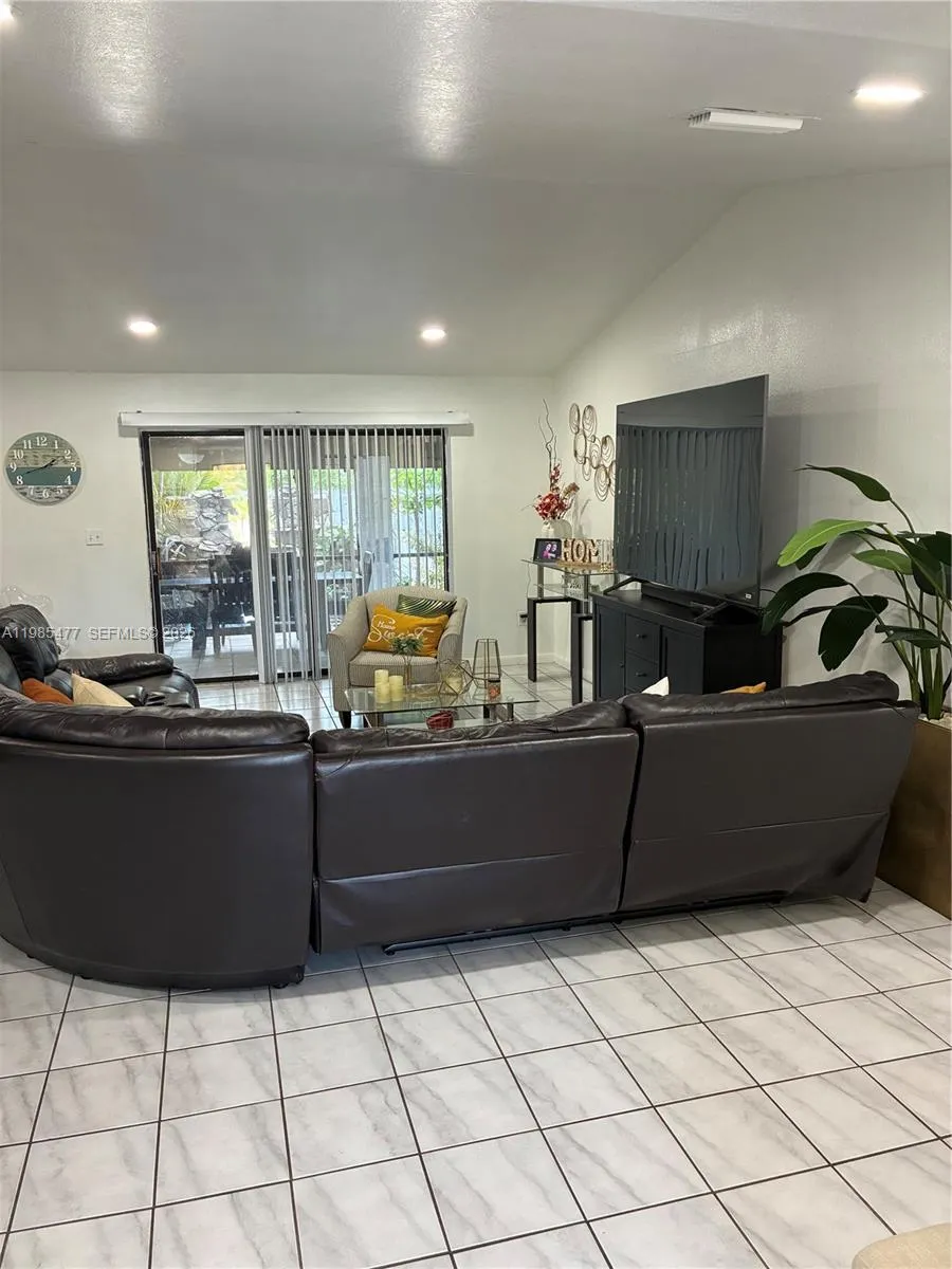 1660 N Audubon Dr # 1660, Homestead FL 33035