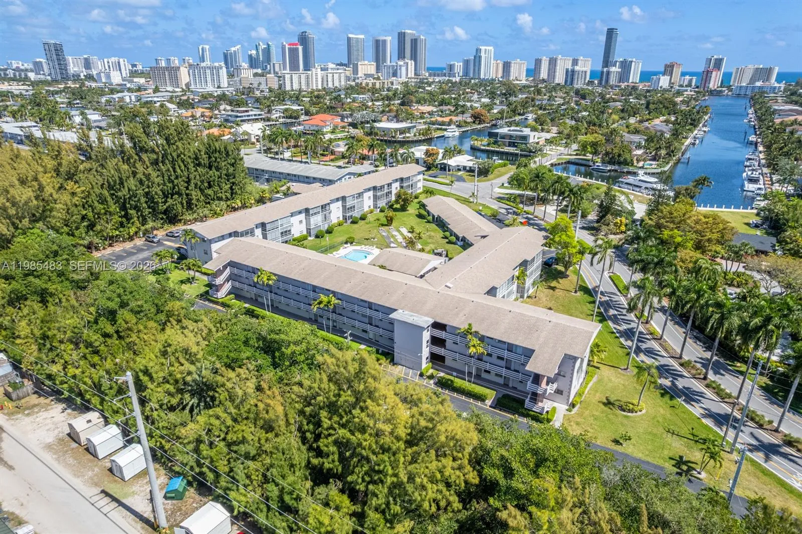 700 Layne Blvd # 118, Hallandale Beach FL 33009