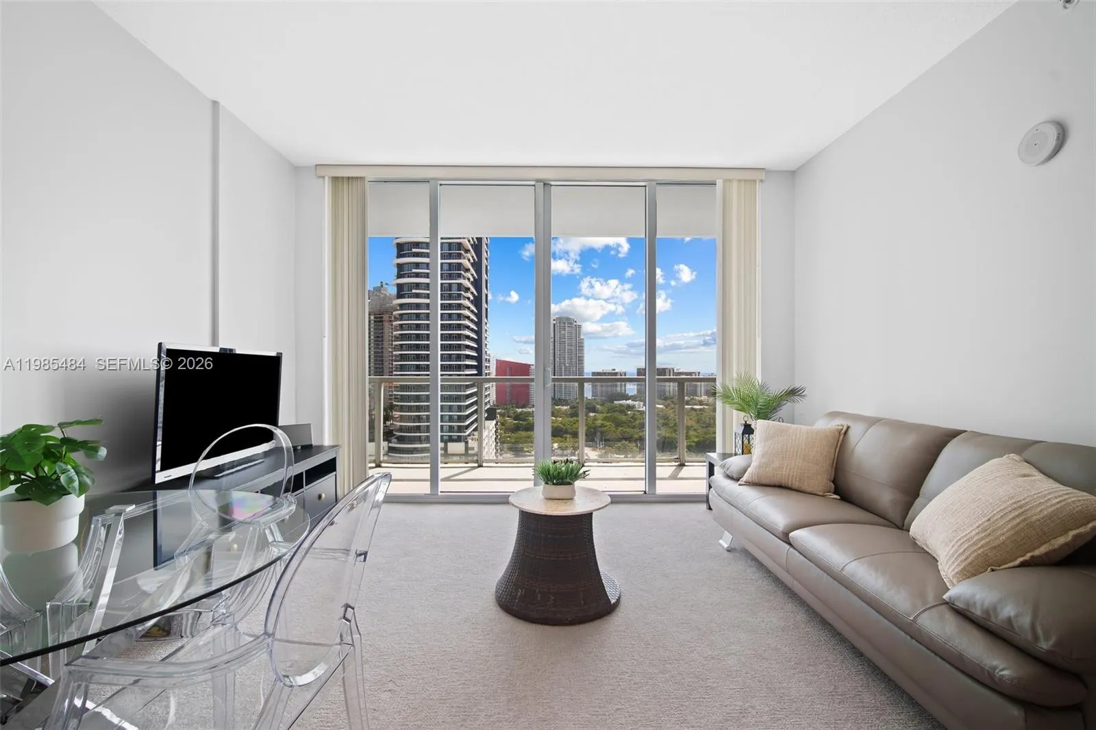 79 SW 12th St, Miami FL 33130