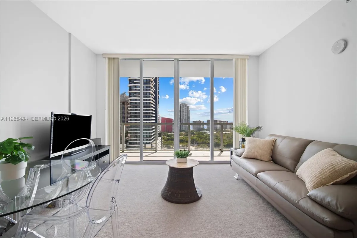 79 SW 12th St, Miami FL 33130