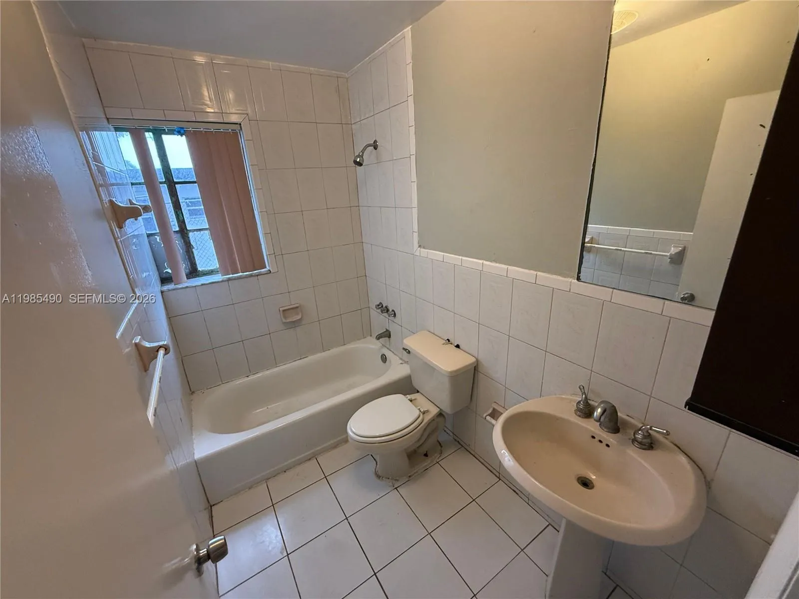 1751 NW 29th St # 3, Miami FL 33142