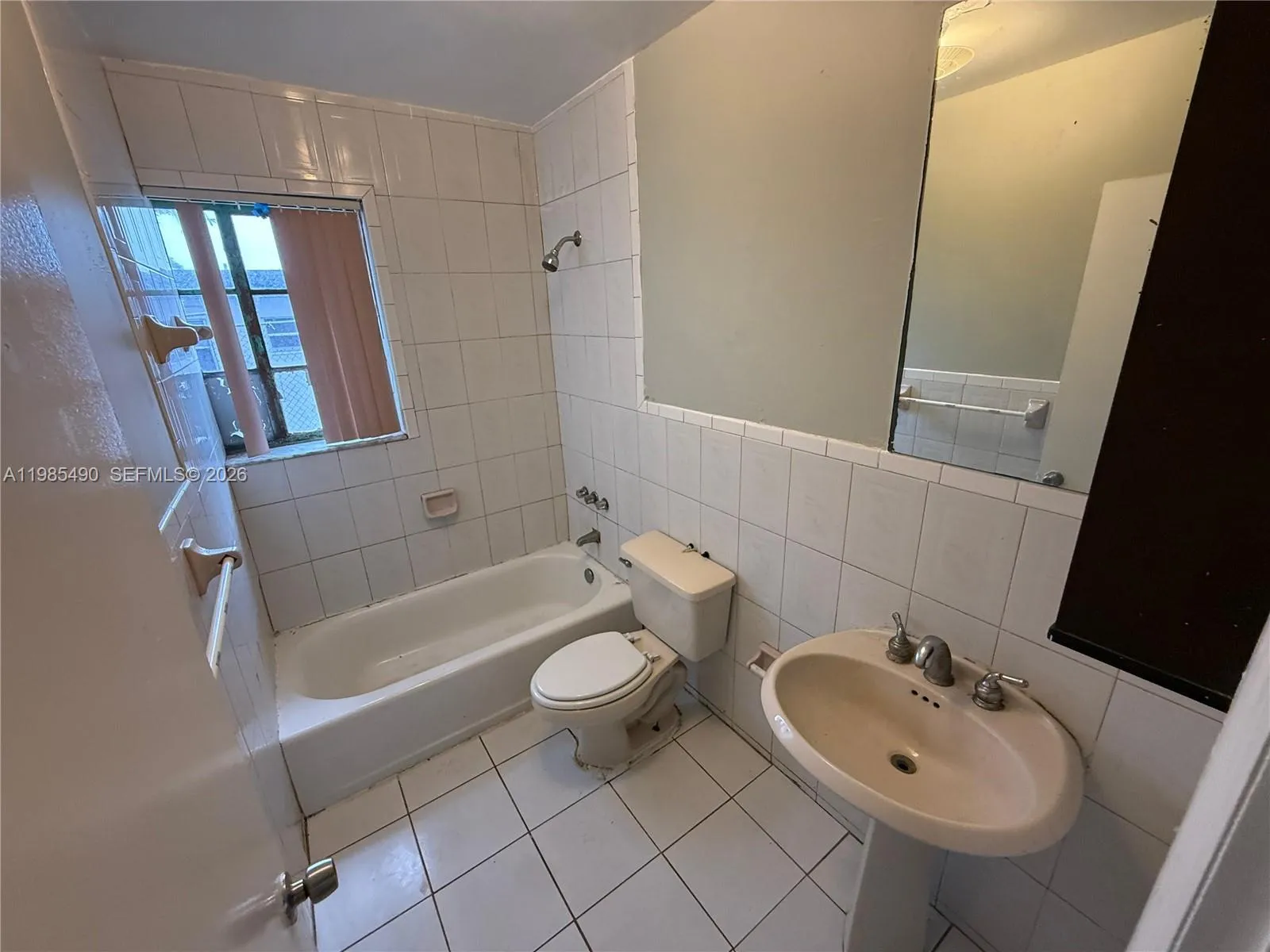 1751 NW 29th St # 3, Miami FL 33142