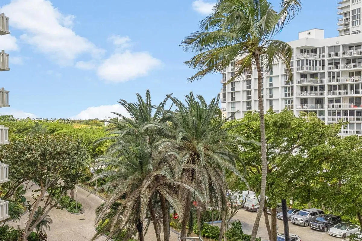 1111 Crandon Blvd # A405, Key Biscayne FL 33149