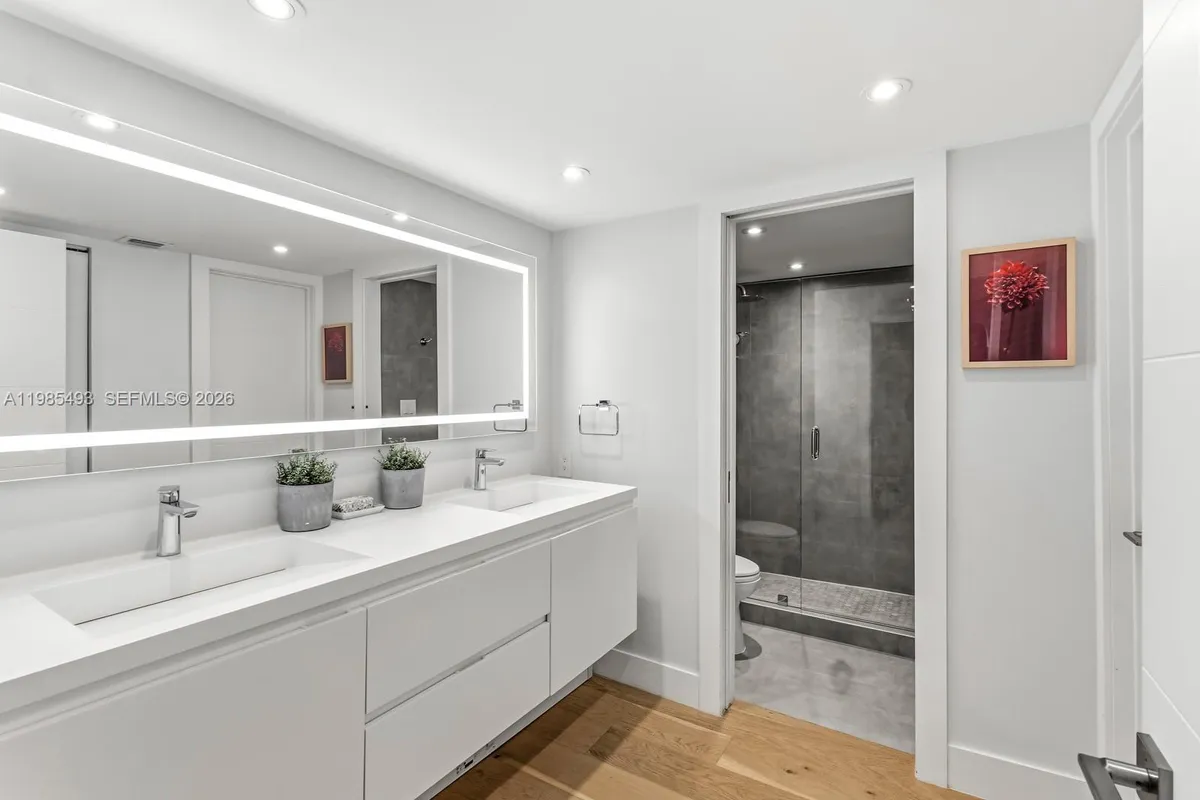 1111 Crandon Blvd # A405, Key Biscayne FL 33149