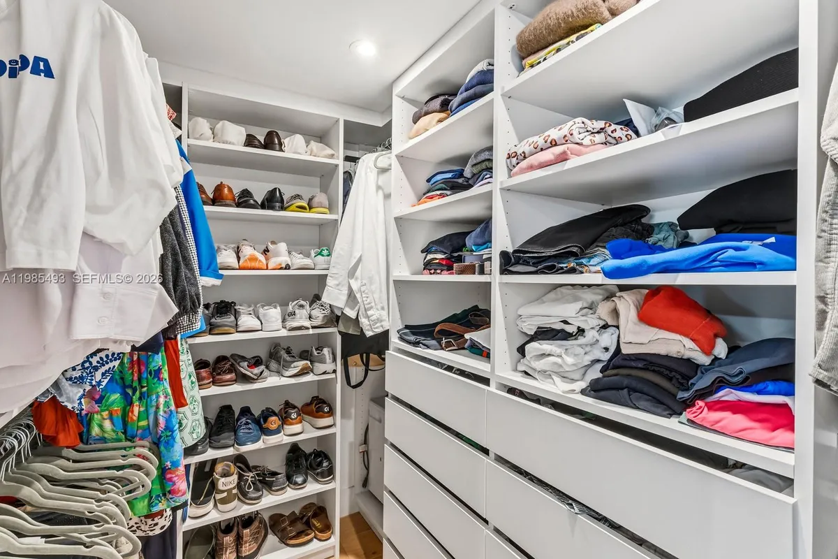 1111 Crandon Blvd # A405, Key Biscayne FL 33149