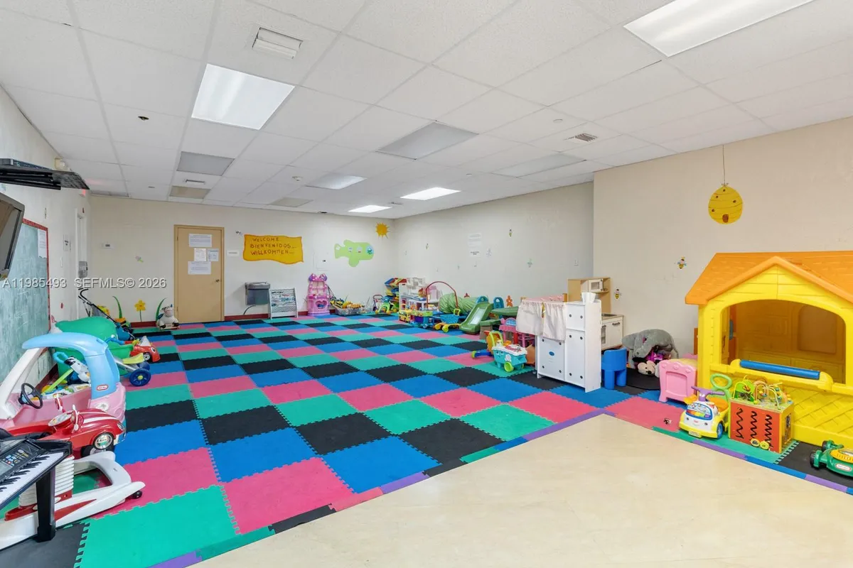 1111 Crandon Blvd # A405, Key Biscayne FL 33149