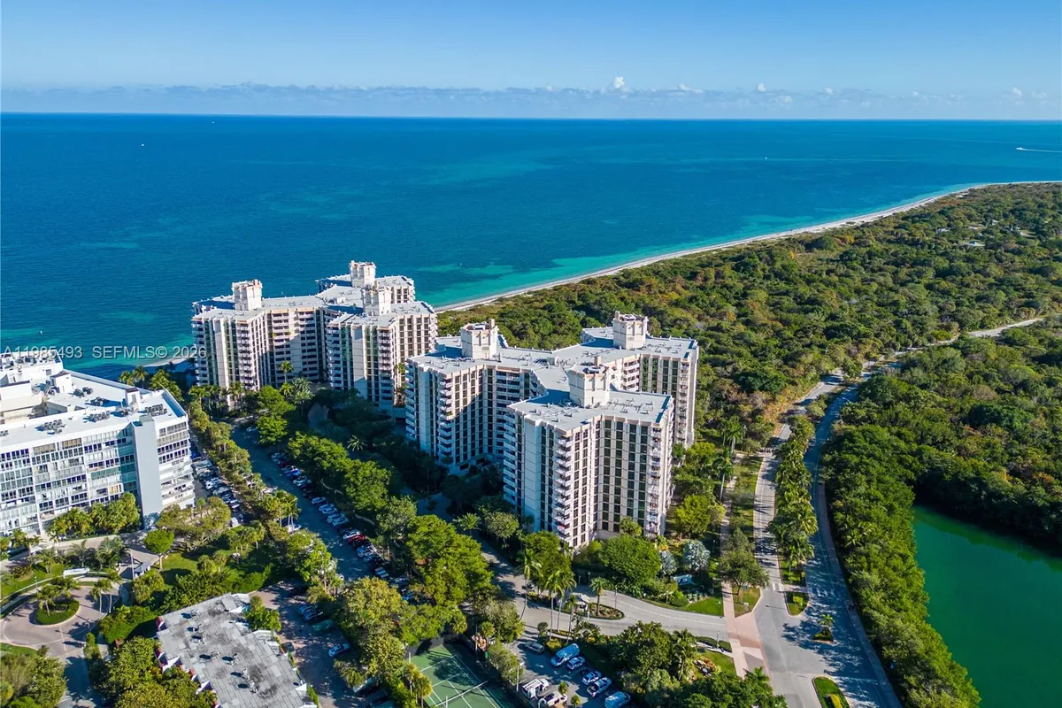 1111 Crandon Blvd # A405, Key Biscayne FL 33149