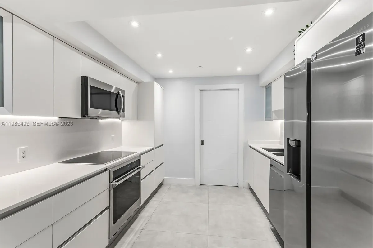 1111 Crandon Blvd # A405, Key Biscayne FL 33149