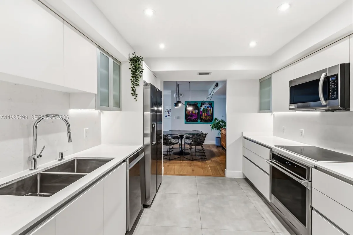 1111 Crandon Blvd # A405, Key Biscayne FL 33149