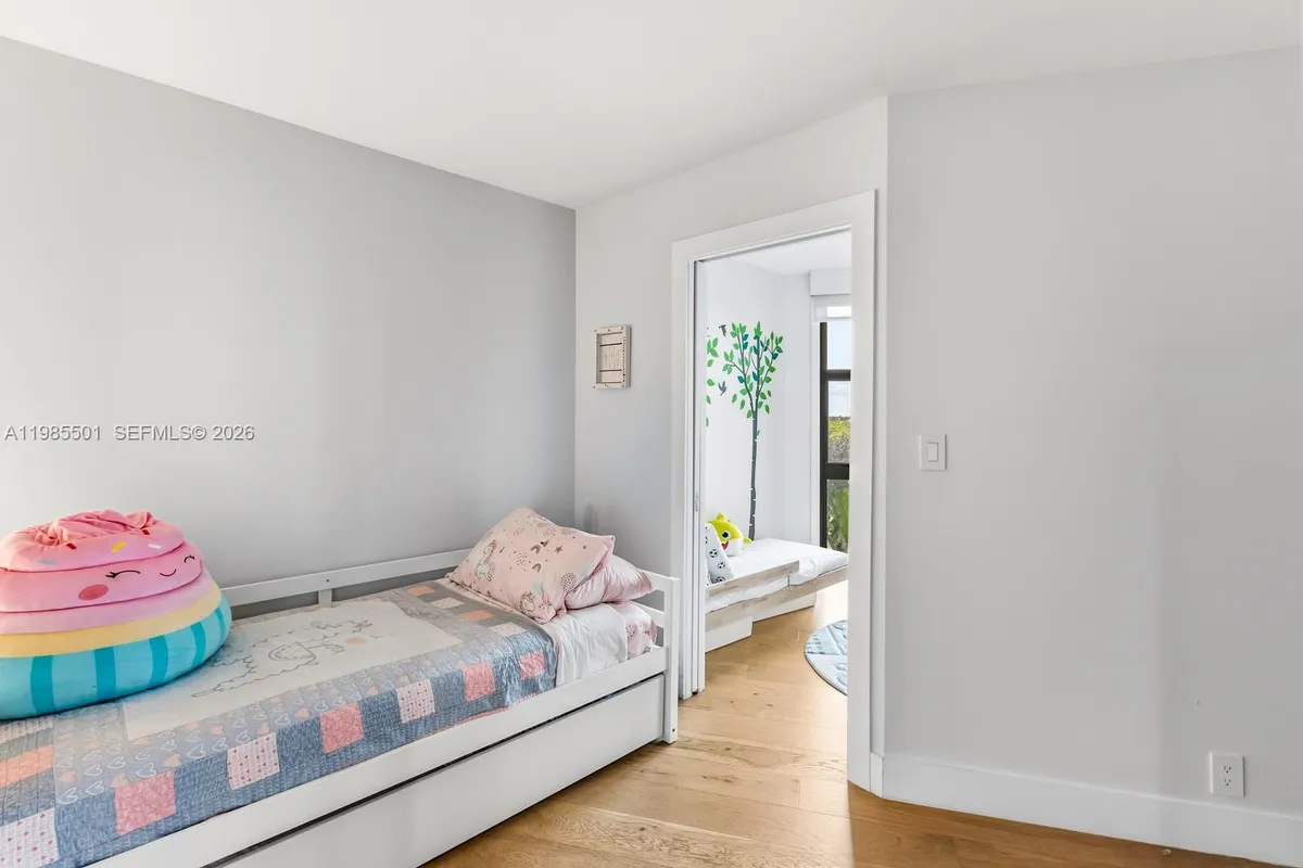 1111 Crandon Blvd # A405, Key Biscayne FL 33149