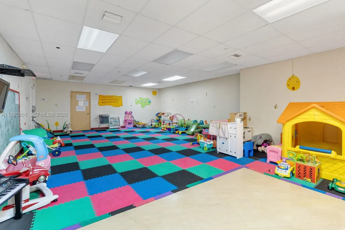 1111 Crandon Blvd # A405, Key Biscayne FL 33149