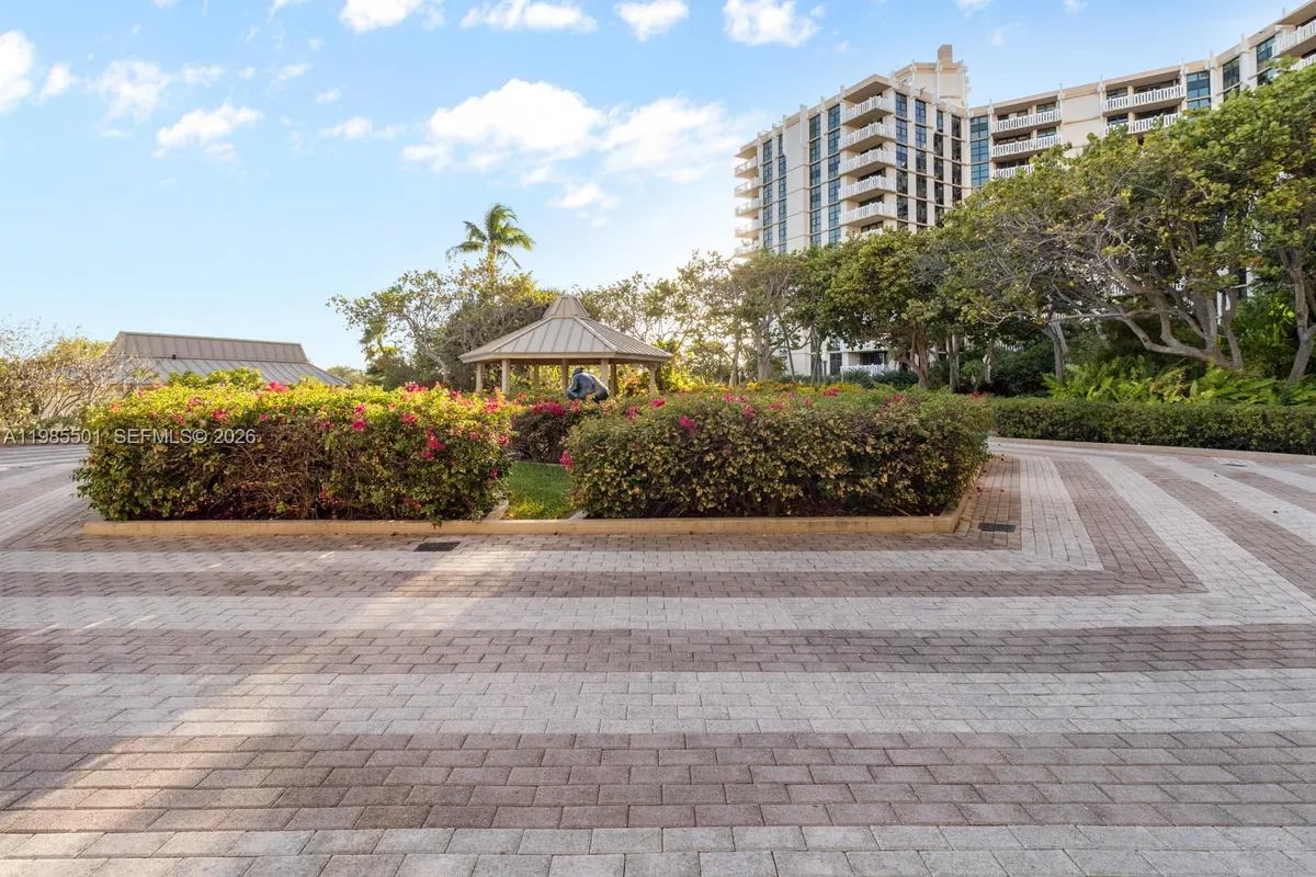 1111 Crandon Blvd # A405, Key Biscayne FL 33149