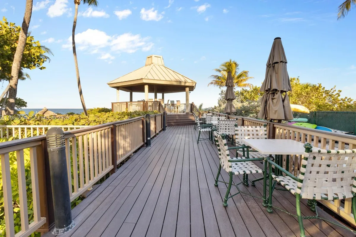 1111 Crandon Blvd # A405, Key Biscayne FL 33149