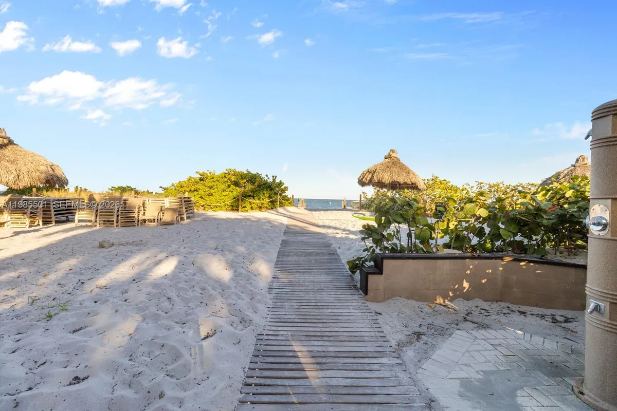 1111 Crandon Blvd # A405, Key Biscayne FL 33149