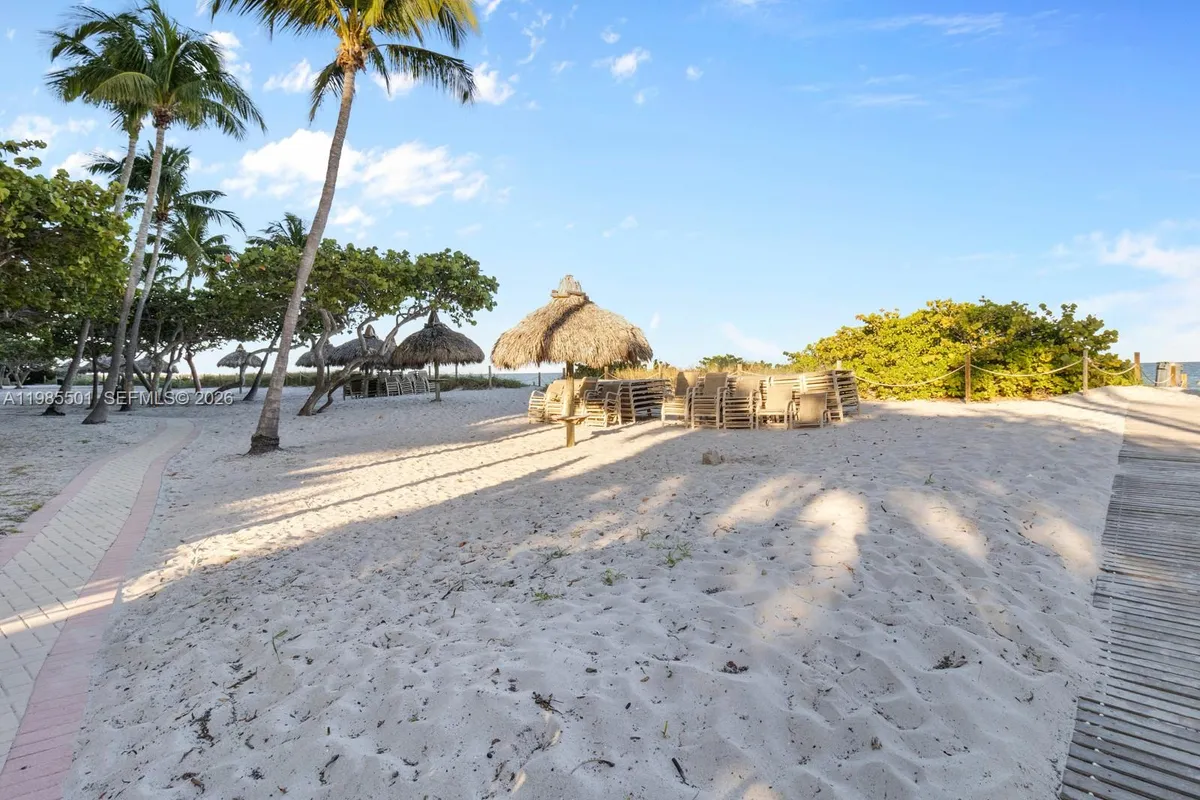 1111 Crandon Blvd # A405, Key Biscayne FL 33149