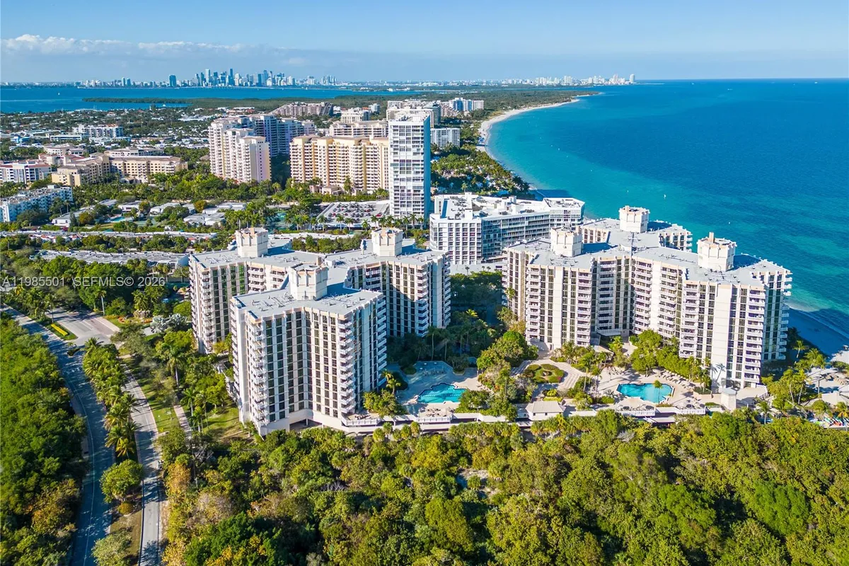 1111 Crandon Blvd # A405, Key Biscayne FL 33149