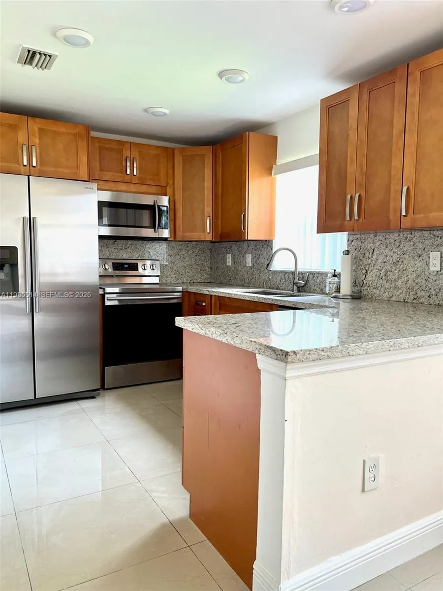 6866 NW 173rd Dr # 610, Hialeah FL 33015