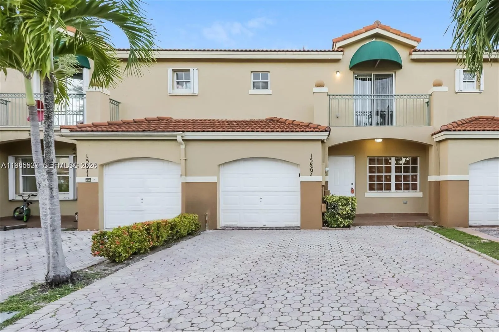 15867 SW 68th Ter, Miami FL 33193