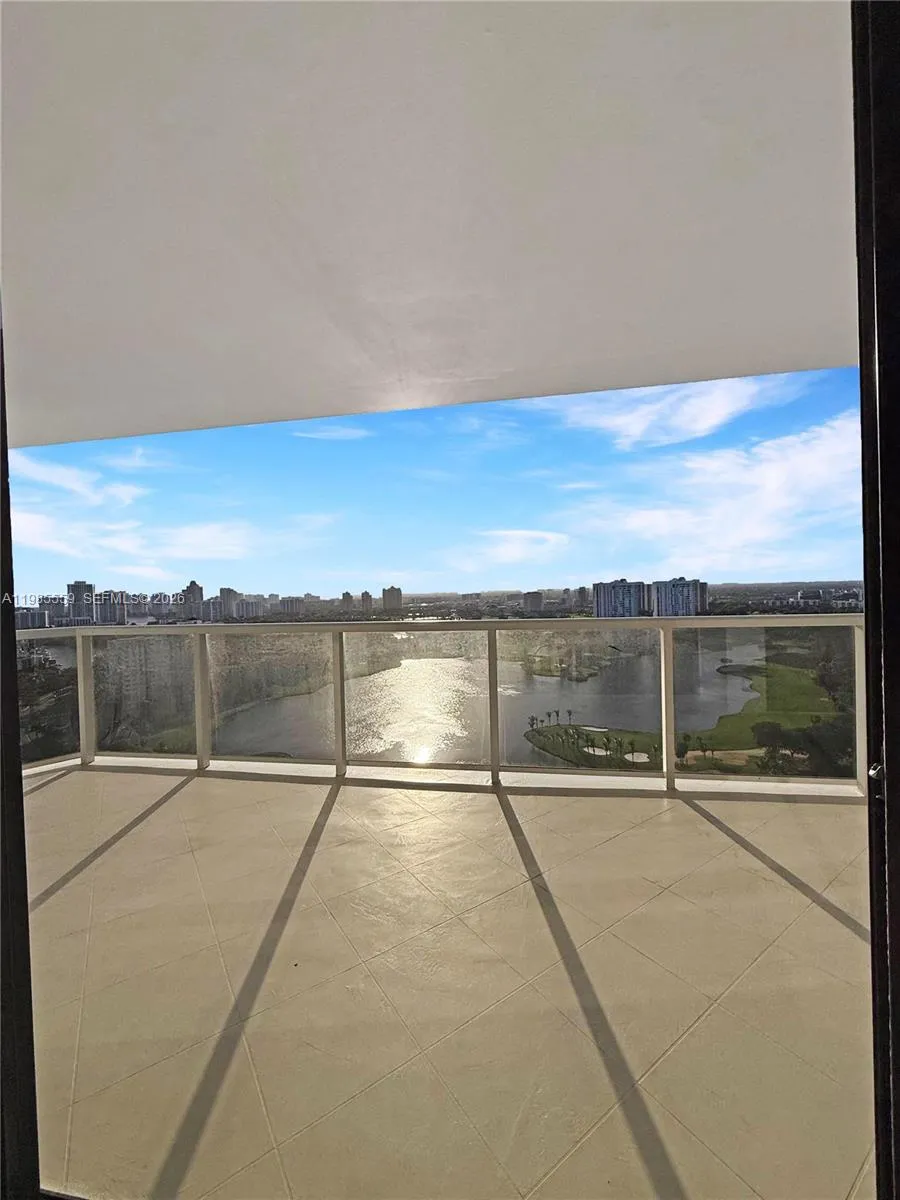 20281 E Country Club Dr # 2409, Aventura FL 33180