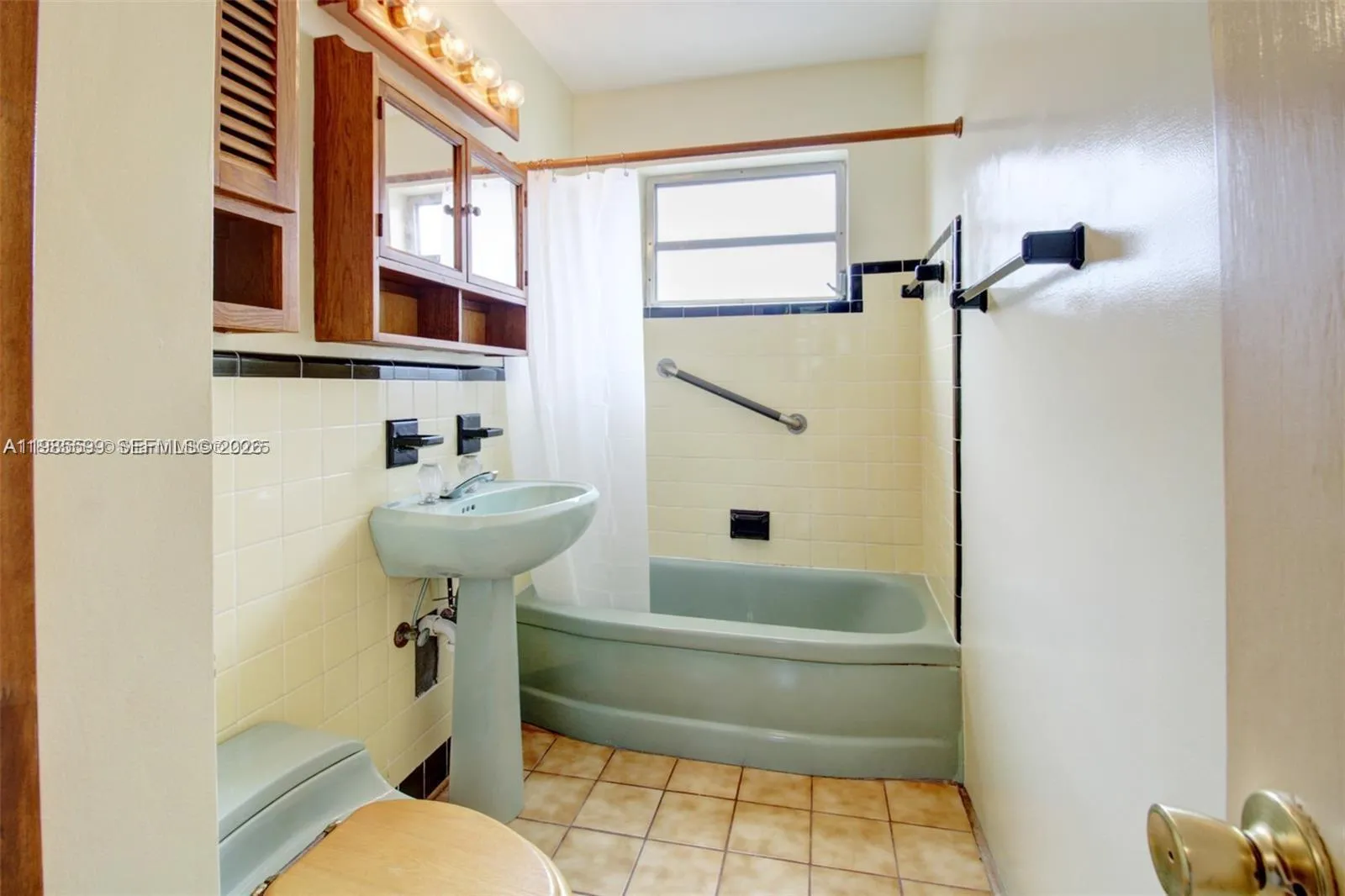 10250 Caribbean Blvd, Cutler Bay FL 33189