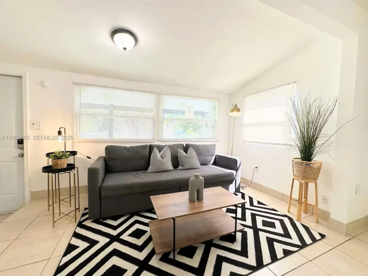 412 NW 95th St, Miami FL 33150