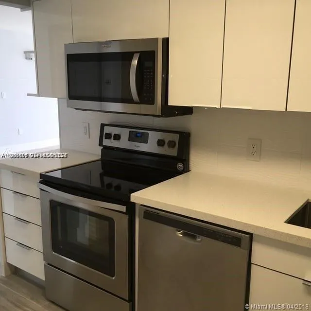 20515 E Country Club Dr # 1045, Aventura FL 33180