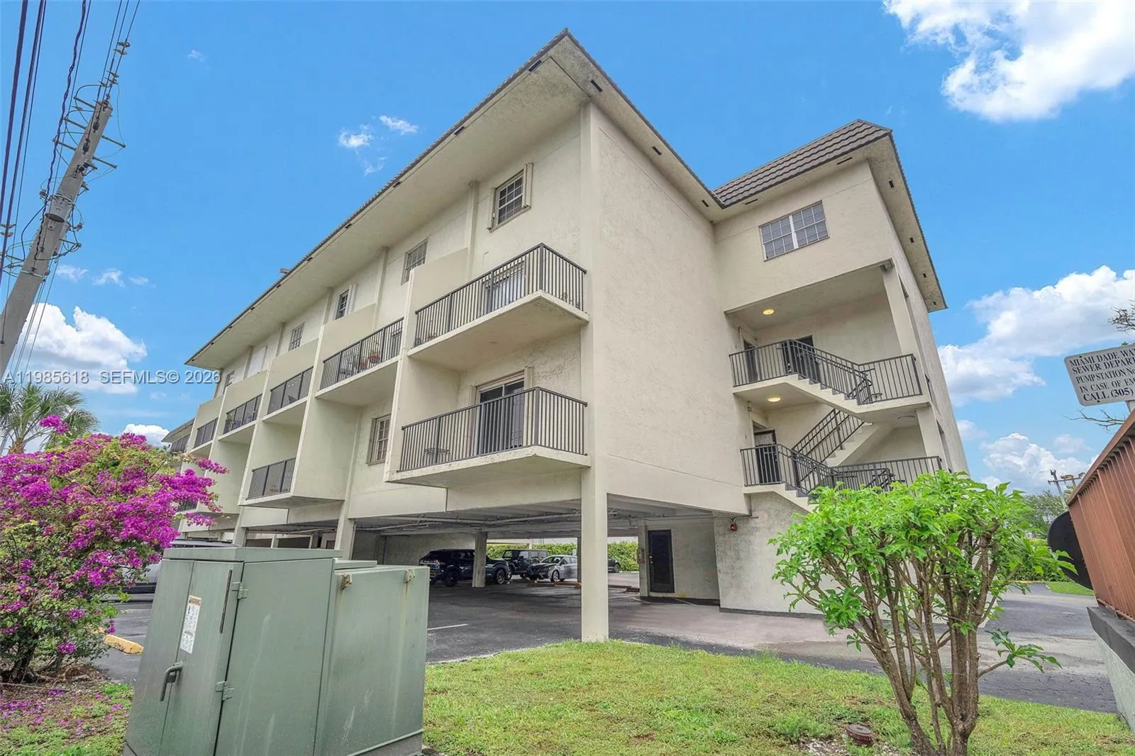 5731 NW 37th St # 405, Virginia Gardens FL 33166