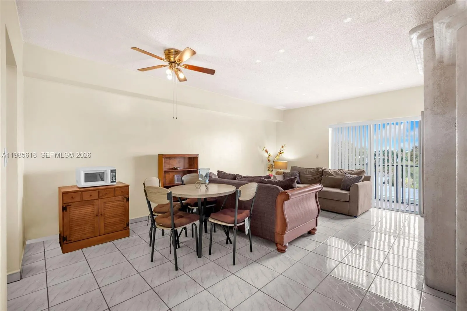 5731 NW 37th St # 405, Virginia Gardens FL 33166