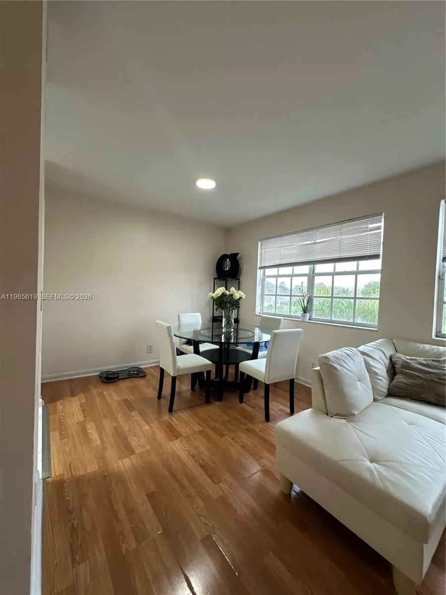 8657 SW 5th St # 205, Pembroke Pines FL 33025