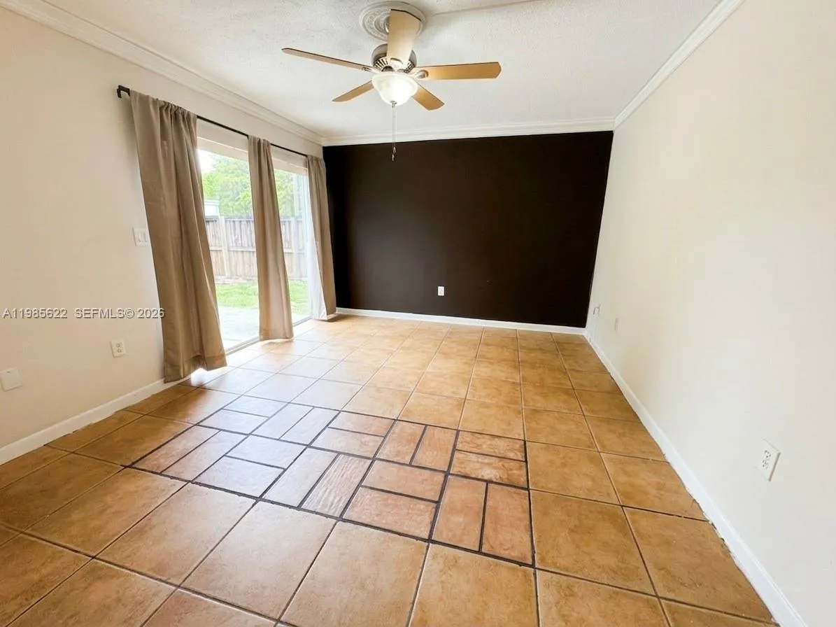 1433 Kittiwake Ct, Homestead FL 33035