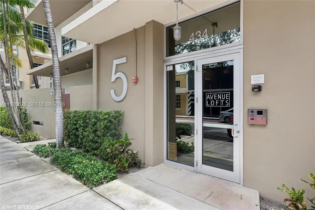 434 NW 1st Ave # 302, Fort Lauderdale FL 33301