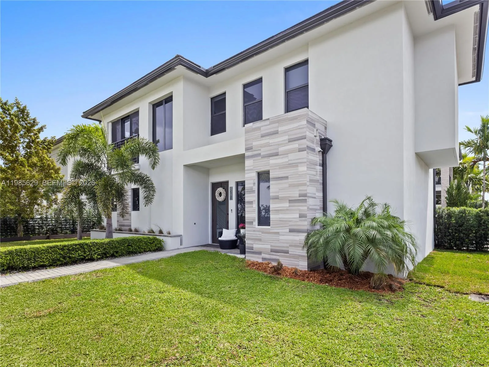 8281 NW 48th Ter, Doral FL 33166