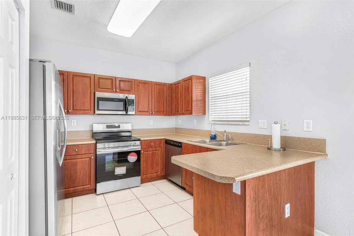 22424 SW 89th Path, Cutler Bay FL 33190