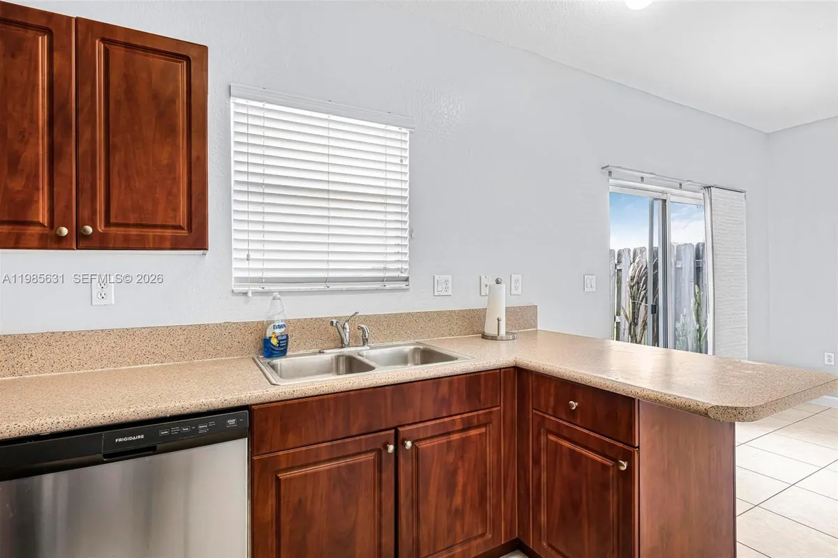 22424 SW 89th Path, Cutler Bay FL 33190