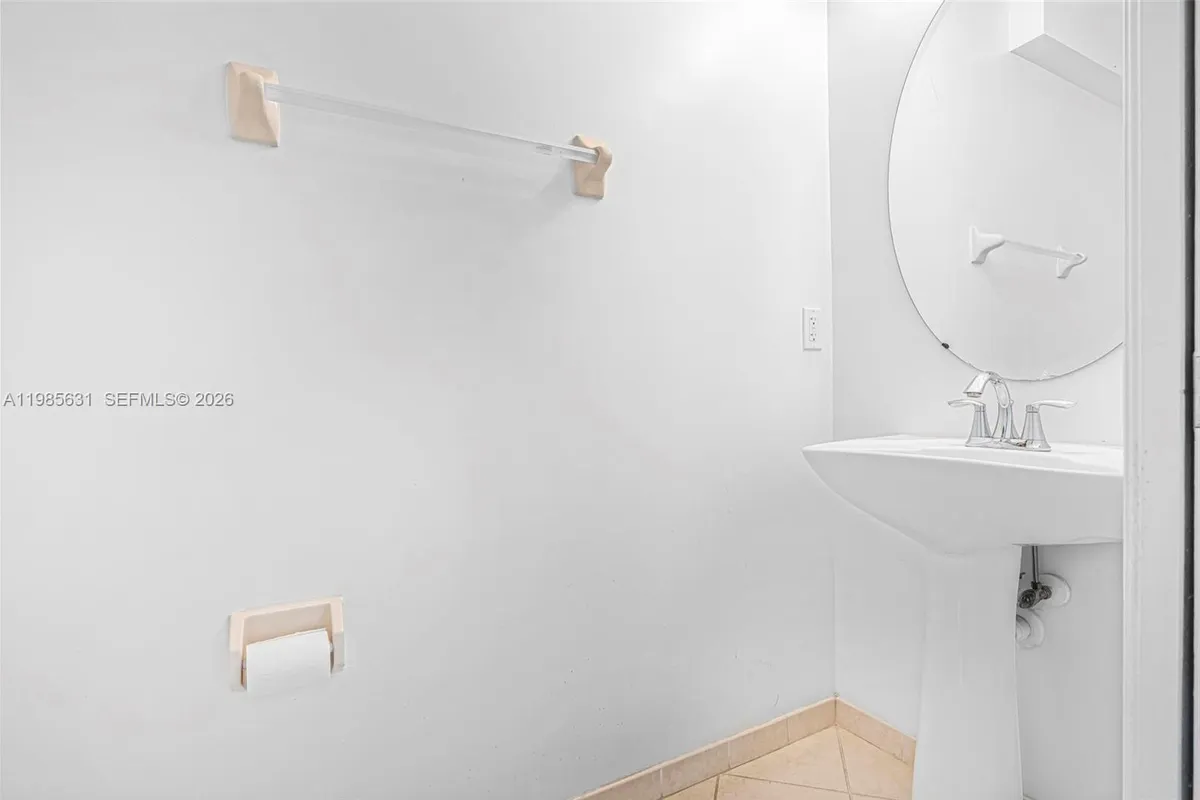 22424 SW 89th Path, Cutler Bay FL 33190