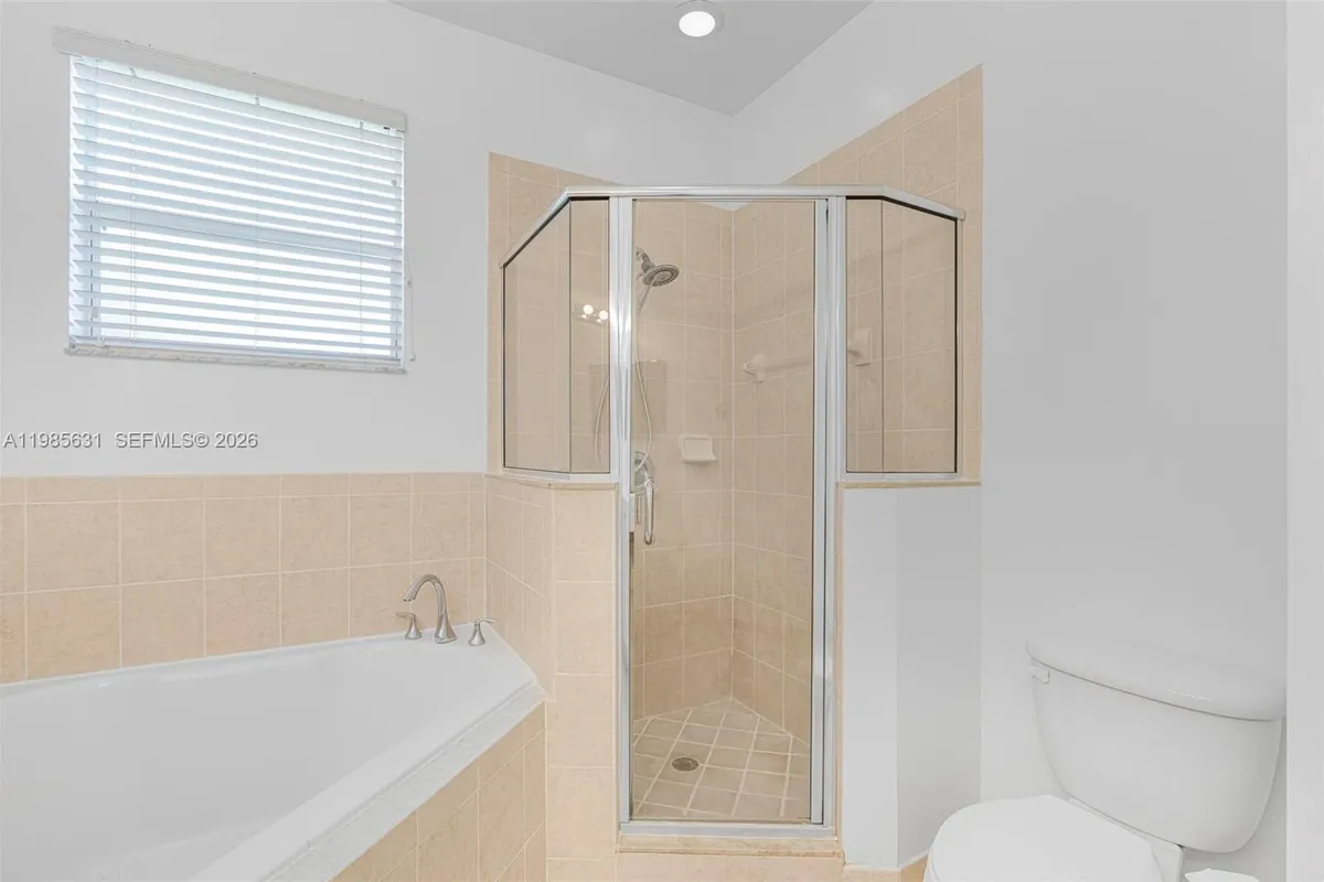 22424 SW 89th Path, Cutler Bay FL 33190