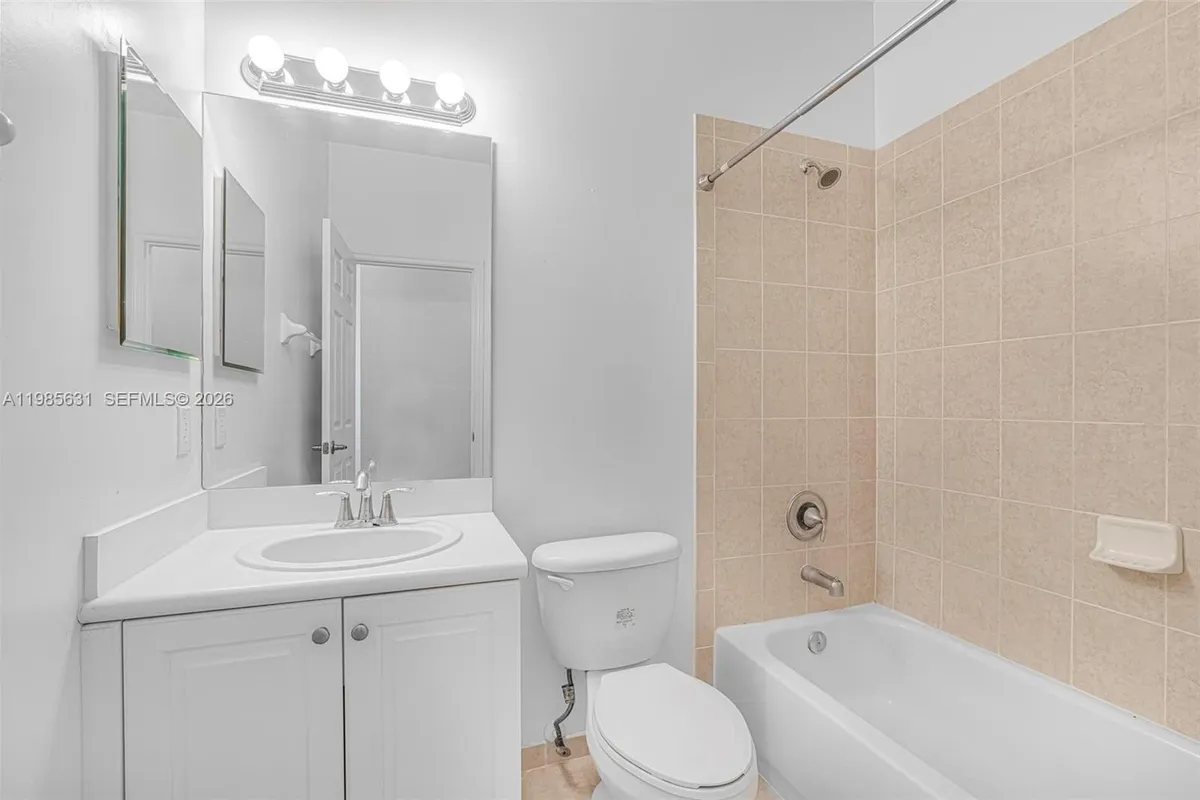 22424 SW 89th Path, Cutler Bay FL 33190