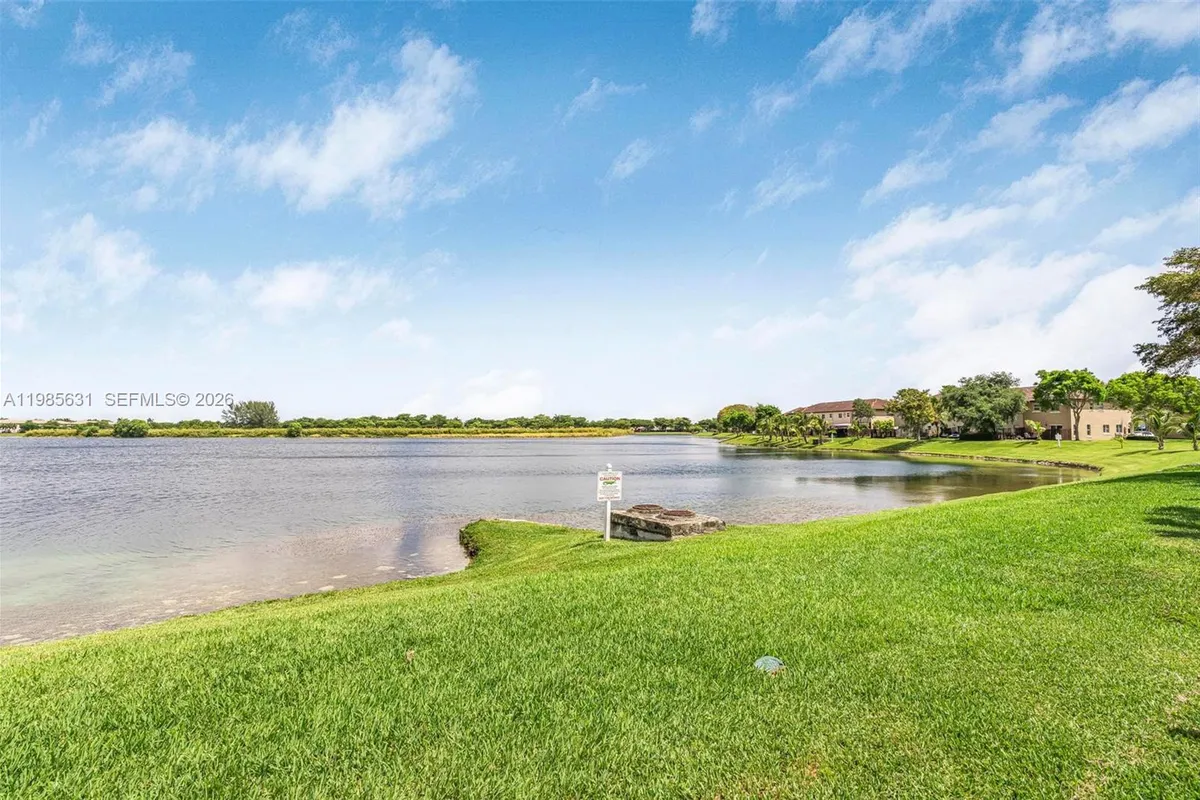 22424 SW 89th Path, Cutler Bay FL 33190