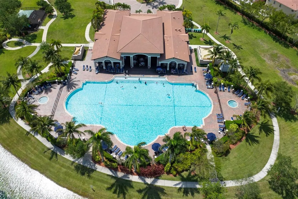 22424 SW 89th Path, Cutler Bay FL 33190