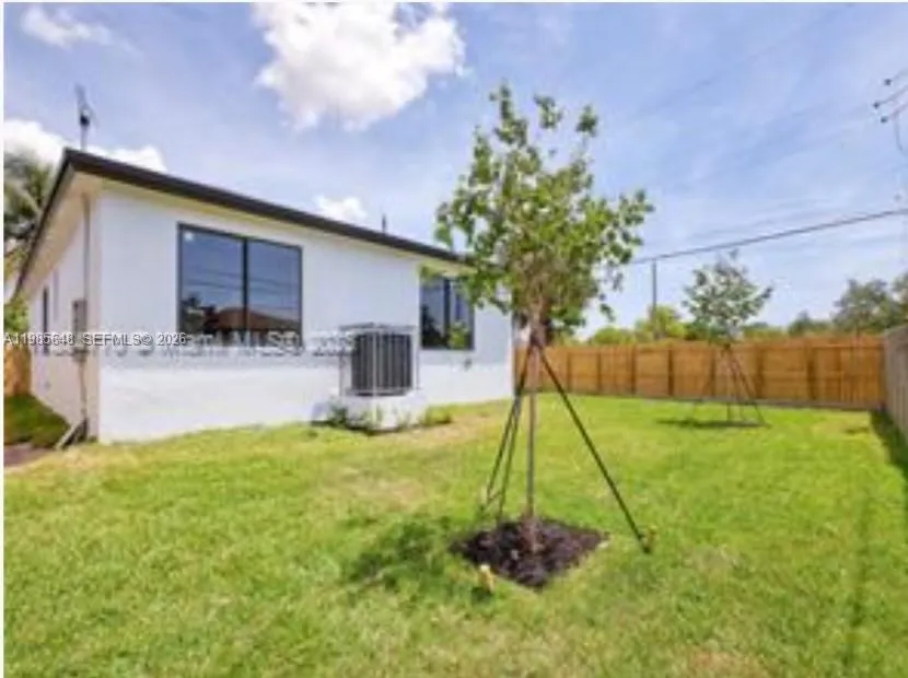 2712 NW 7th Ct, Fort Lauderdale FL 33311