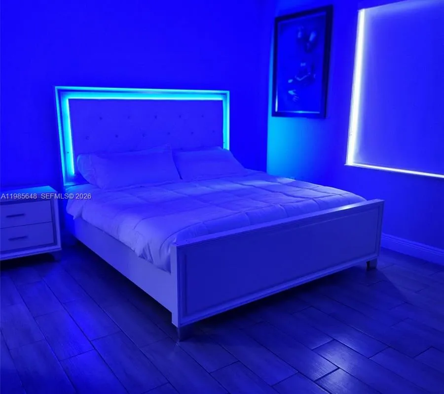 2712 NW 7th Ct, Fort Lauderdale FL 33311