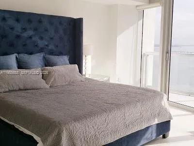 495 Brickell Ave # 3809, Miami FL 33131